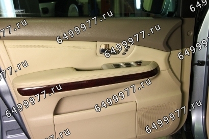 Тюнинг двери автомобиля Lexus RX330: светлая кожа, красное дерево Тюнинг боковой двери Lexus RX330: светлая кожа, красное дерево